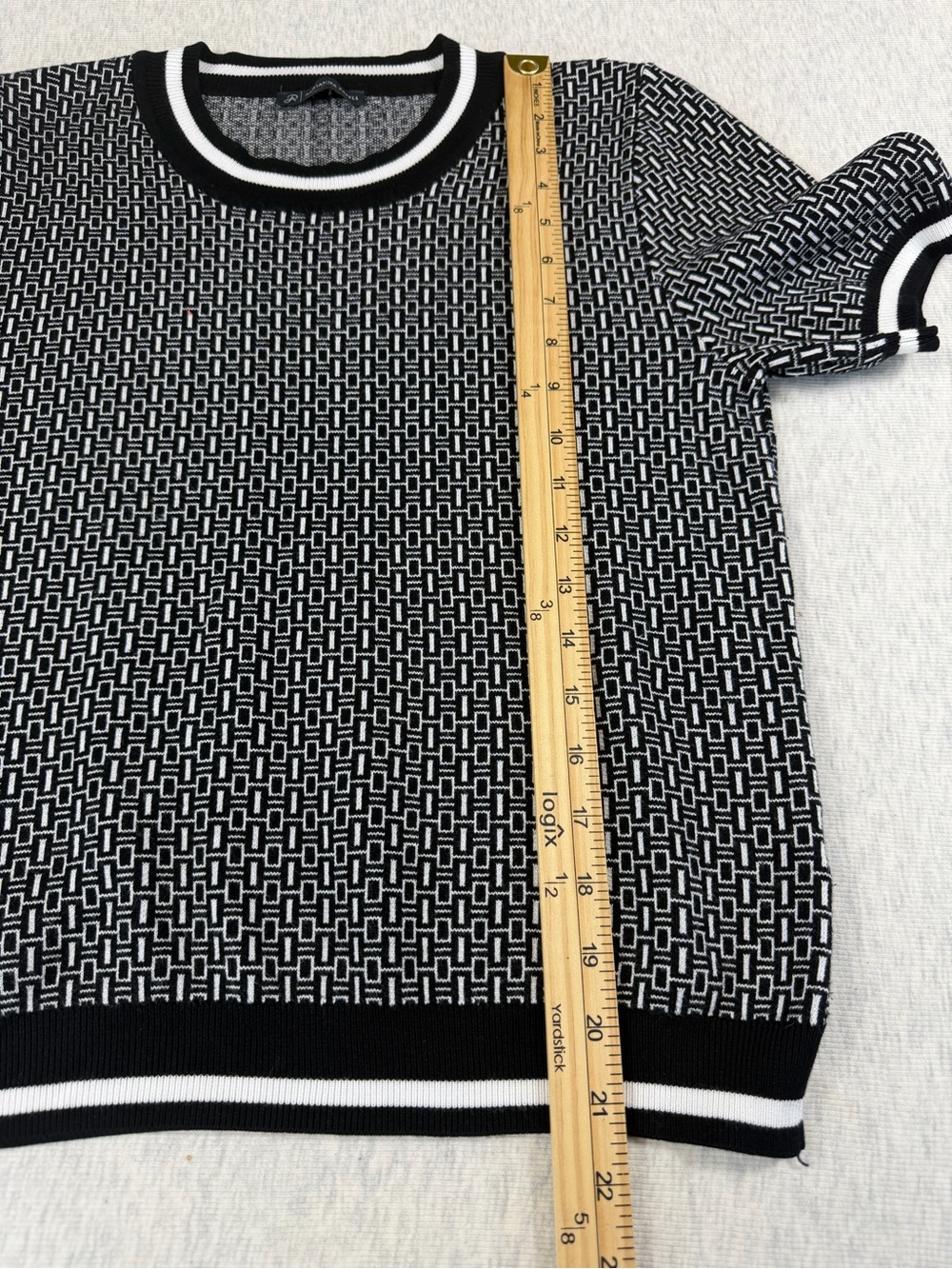 Adrianna Papell Black White Geometric Knit Short Sleeve Sweater Top Size Small - Picture 8 of 8